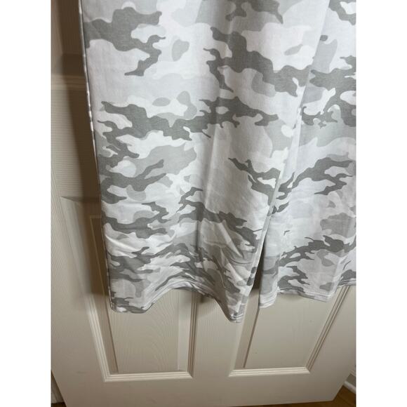Avia Women's Light-weight Straight Leg Sweatpants Grey/White Camo NEW ~ Size XXL - Picture 3 of 7